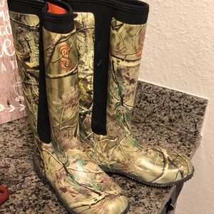 Camo boots